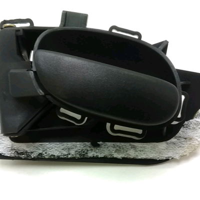 Poignee int porte avg PEUGEOT 206