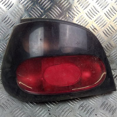 Feu arrière gauche Renault MEGANE I (BA0-1_) 1.4 e (ba0e, ba0v) (1996-2003)