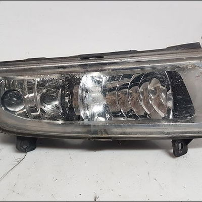 Phare antibrouillard avant droit Volkswagen POLO V (6R1, 6C1) 1.6 tdi (2009) 5 portes