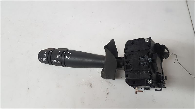 Commande clignotant Dacia LOGAN MCV (KS_) 1.5 dci (ks04) (2010-2013)