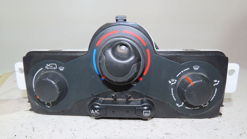 Commande de chauffage Renault KANGOO Express (FW0-1_) 1.5 dci 75 (fw07, fw10, fw04) (2010) 4 portes