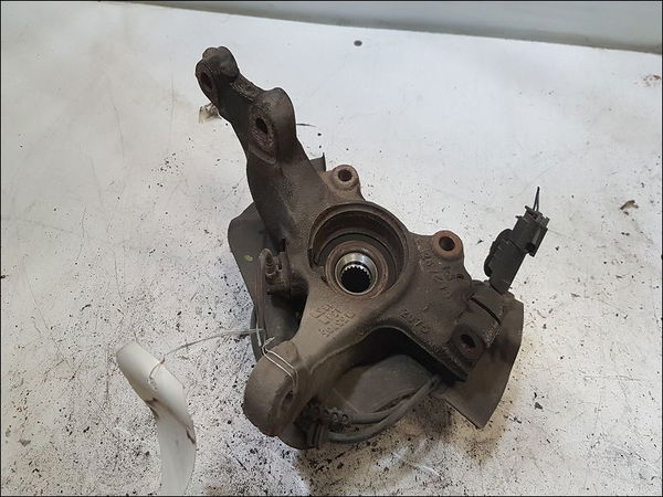 Fusee avg Opel CORSA D (S07) 1.0 (l08, l68) (2009-2014) 3 portes
