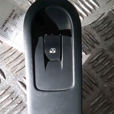 Commande leve-glace porte arrière droite RENAULT SCENIC