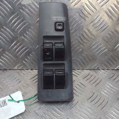 Commande lève-glace porte avant gauche Mitsubishi SPACE WAGON (N9_W, N8_W) 2.0 (1998-2004)