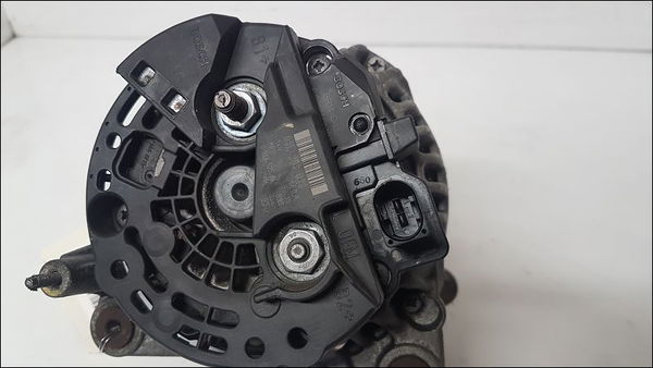 Alternateur Audi A3 Sportback (8PA) 2.0 tdi 16v (2004-2013) 5 portes