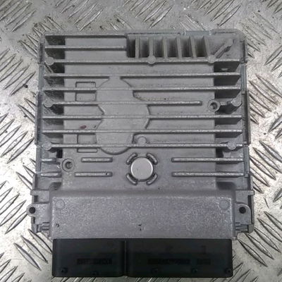Calculateur moteur VOLKSWAGEN GOLF