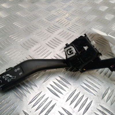 Commande clignotant Volkswagen GOLF PLUS V (5M1, 521) 1.9 tdi (2005-2009) 5 portes