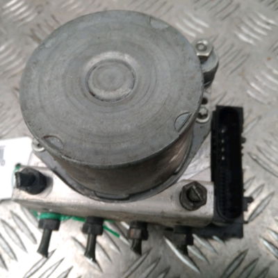 Unité hydraulique abs Toyota AYGO (_B1_) 1.0 (kgb10_) (2005-2014) 5 portes