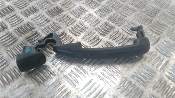 Poignee ext porte avd Citroën C4 I (LC_) 1.4 16v (2004-2011)