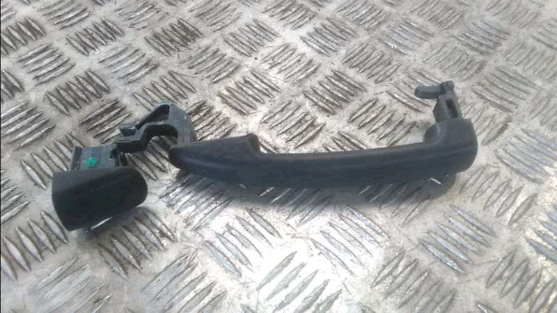 Poignee ext porte avd Citroën C4 I (LC_) 1.4 16v (2004-2011)