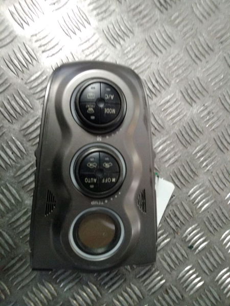 Commande de chauffage Toyota YARIS (_P9_) 1.4 d-4d (nlp90_) (2005-2012)