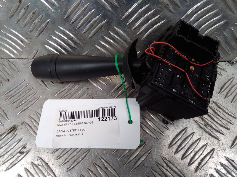 Commande essuie glace DACIA DUSTER  1.5 DCI 110ch