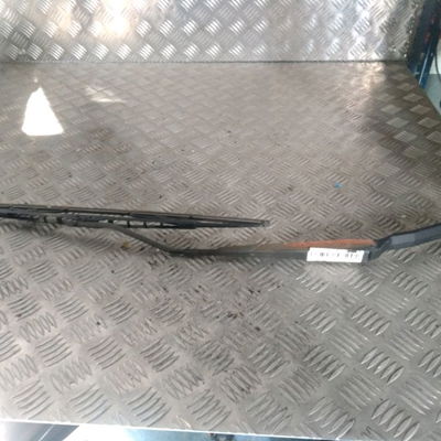 Bras essuie-glace avant gauche Mazda 6 Station Wagon (GY) 2.0 di (gy19) (2002-2005)