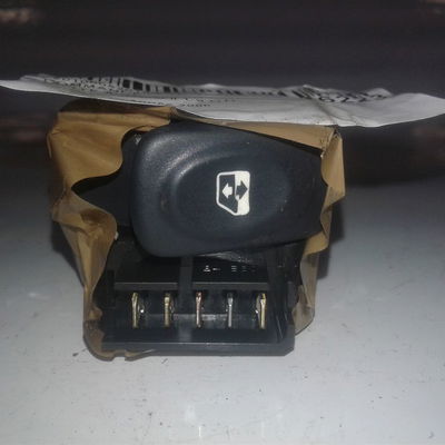 Commande lève-glace porte avant gauche RENAULT CLIO II  1.9 DTI