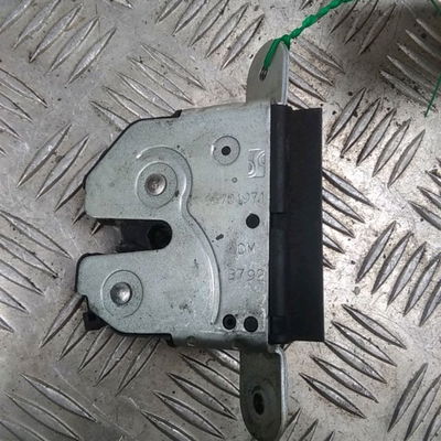 Serrure hayon OPEL CORSA 4 D