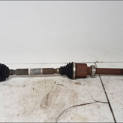 Transmission avant droite Renault MEGANE IV 3-5 portes (B9A-M-N_) 1.5 dci 90 (b9a1) (2015)