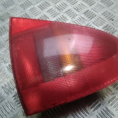 Feu arrière droit Renault CLIO II (BB_, CB_) 1.9 dti (b-cb0u) (1999-2005)