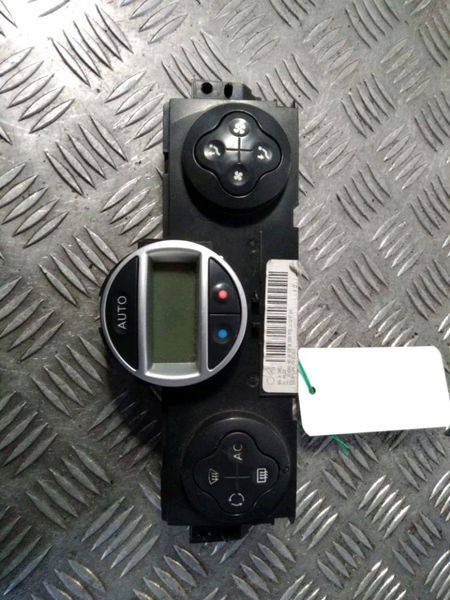 Commande de chauffage Renault MEGANE II Break (KM0-1_) 1.9 dci (2005-2009)