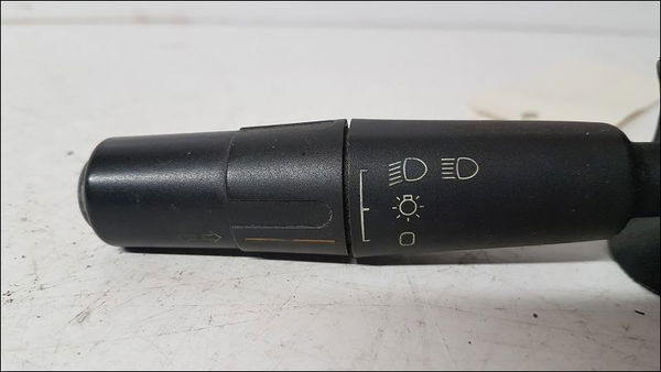 Commande clignotant Peugeot 306 3-5 portes (7A, 7C, N3, N5) 1.9 d (1994-2001)