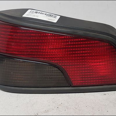 Feu arrière gauche Peugeot 306 3-5 portes (7A, 7C, N3, N5) 1.9 d (1994-2001)