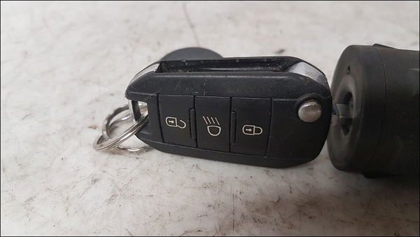 Antivol de direction Peugeot 2008 I (CU_) 1.6 hdi (2013)