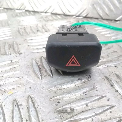 Bouton de warning Nissan NOTE (E11, NE11) 1.5 dci (2010-2012)