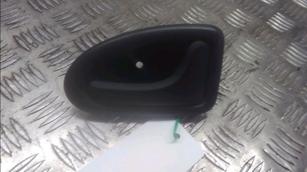 Poignee int porte avd Renault TRAFIC II Camionnette (FL) 2.5 dci 145 (fl0j) (2006)