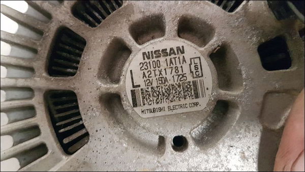 Alternateur Nissan NP300 NAVARA (D40) 2.5 dci 4wd (d40tt, d40t, d40m, d40bb) (2009)