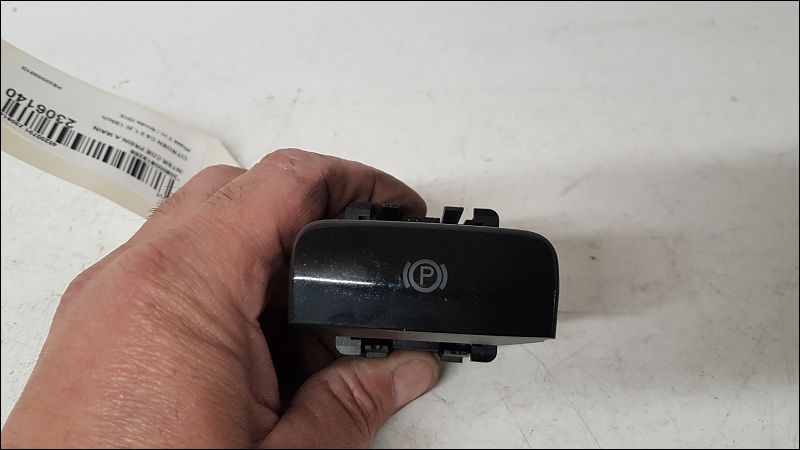 Interrupteur commande de frein a main Citroën C4 II (NC_) 1.2 thp 130 (2014)