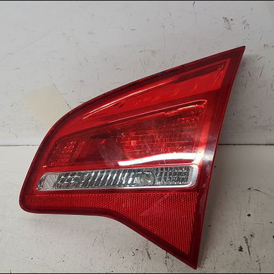 Feu arrière intérieur droit Opel MERIVA B Monospace (S10) 1.7 cdti (75) (2010-2017)