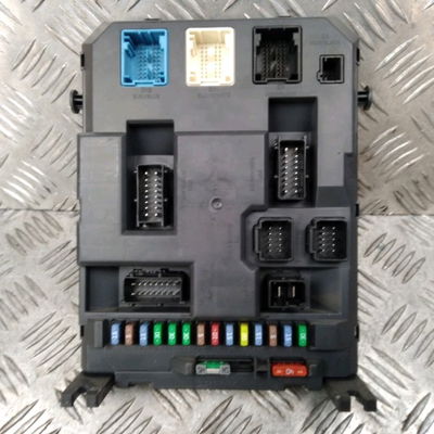 Calculateur moteur Peugeot 207-207 (WA_, WC_) 1.4 hdi (2006-2015) 5 portes
