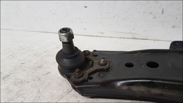 Triangle inf avg Volkswagen GOLF IV (1J1) 1.9 tdi (1997-2004) 3 portes