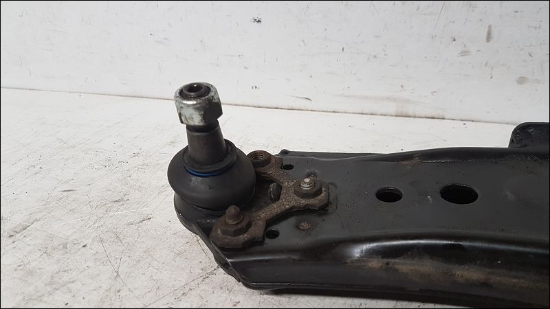 Triangle inf avg Volkswagen GOLF IV (1J1) 1.9 tdi (1997-2004) 3 portes