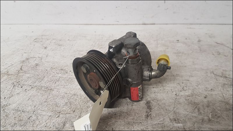 Pompe direction assistee Iveco DAILY V Camionnette 29s13, 29l13, 35c13, 35s13, 40c13, 40s13 (2011-2014)