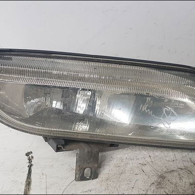 Phare antibrouillard avant droit Peugeot 406 Break (8E-F) 1.9 td (1996-2004)
