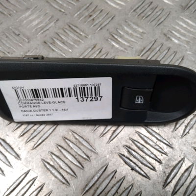 Commande lève-glace porte avant droite Dacia DUSTER (HS_) 1.2 tce 125 (2013-2018)