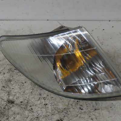 Clignotant droit Mazda PREMACY (CP) 2.0 td (2000-2005)
