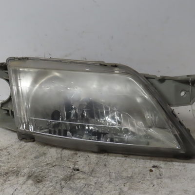 Phare droit Mazda PREMACY (CP) 2.0 td (2000-2005)