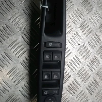 Commande lève-glace porte avant gauche Renault MEGANE III 3-5 portes (BZ0-1_, B3_) 1.5 dci (bz0c) (2008-2015) 5 portes