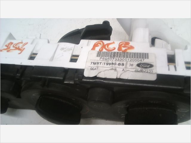 Commande de chauffage FORD FOCUS II Phase 2 SW 01-2008--12-2010 1.6 TDCI 110ch