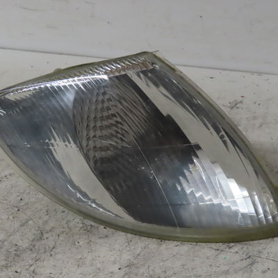 Clignotant droit Renault SCÉNIC I Monospace (JA0-1_, FA0_) 1.6 (ja00, ja16, ja15, ja19, ja1v, ja2b, ja2c, ja0b,... (1999-2003) 5