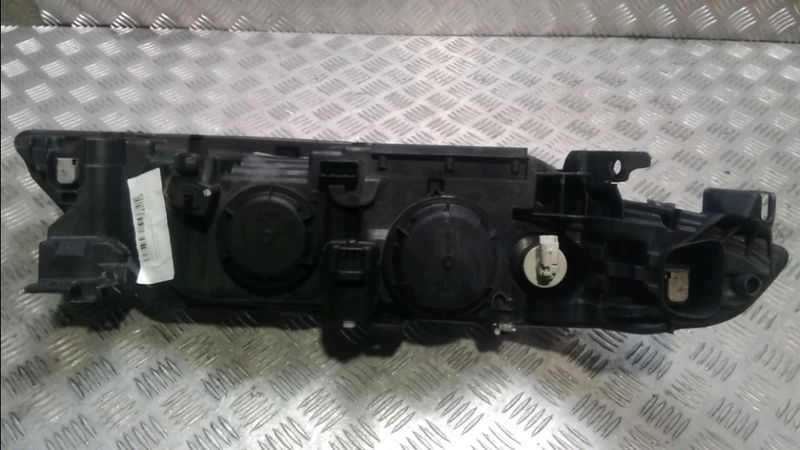 Phare gauche Renault LAGUNA II (BG0-1_) 1.9 dci (bg08, bg0g) (2001-2007)