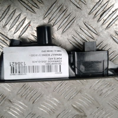 Commande leve-glace porte arrière droite Renault SCÉNIC III (JZ0-1_) 1.6 dci (jz00, jz12) (2011) 5 portes