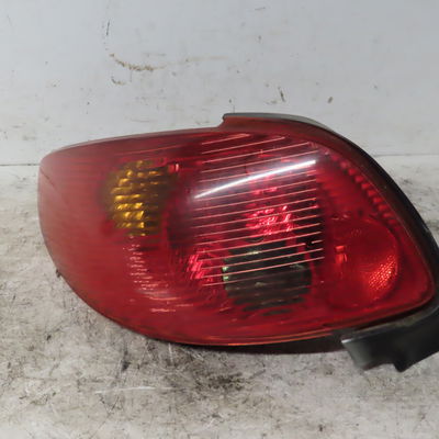 Feu arrière gauche Peugeot 206 3-5 portes (2A-C) 1.4 hdi eco 70 (2001-2009) 5 portes