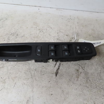Commande lève-glace porte avant gauche Dacia JOGGER 1.0 tce 100 eco-g (rkmt) (2022)
