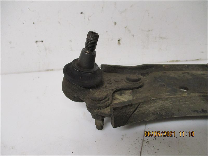 Triangle inf avg Volkswagen GOLF V (1K1) 1.9 tdi (2003-2008) 5 portes