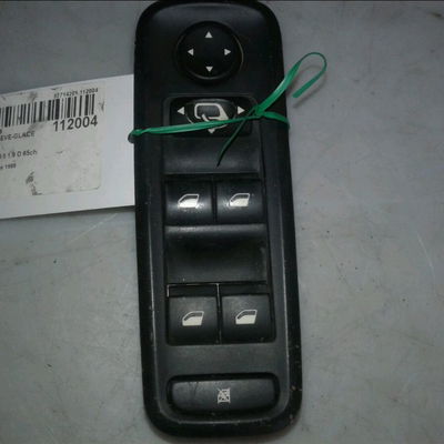 Commande lève-glace porte avant gauche RENAULT CLIO II  1.9 D 65ch