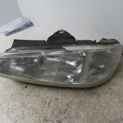 Phare gauche Peugeot 406 (8B) 1.9 td (1996-2004)