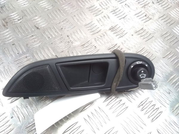 Commande lève-glace porte avant gauche Ford FIESTA VI (CB1, CCN) 1.6 tdci (2008-2012)