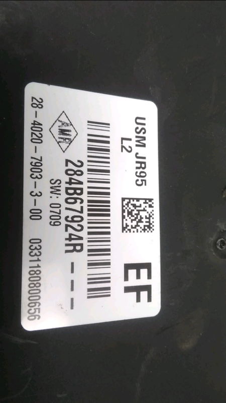 Platine fusible av Renault SCÉNIC III (JZ0-1_) 1.5 dci (2009) 5 portes